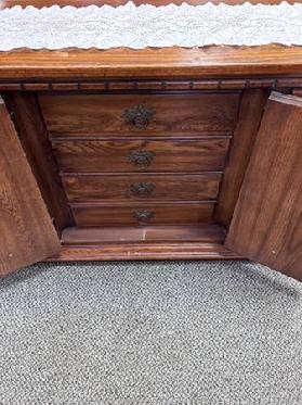 West Saint Paul Antiques