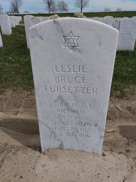Leslie Bruce "Les" Fursetzer