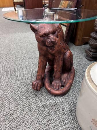 West Saint Paul Antiques
