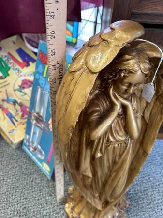 West Saint Paul Antiques