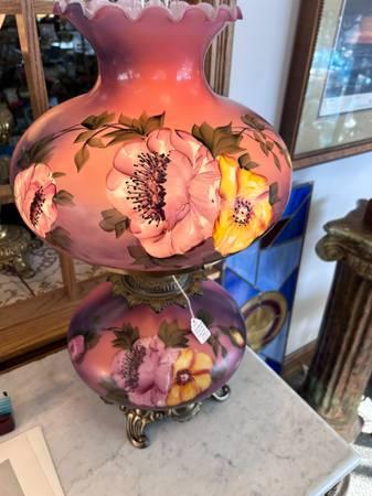 West Saint Paul Antiques