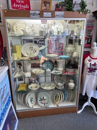 West Saint Paul Antiques