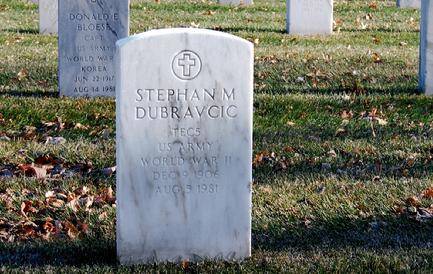 Stephen M Dubravcic