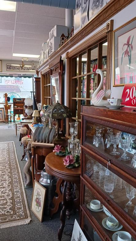 West Saint Paul Antiques