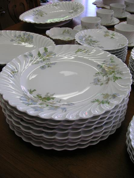Haviland Limoges Margaux (8)- 10 1/2" Dinner Plates
