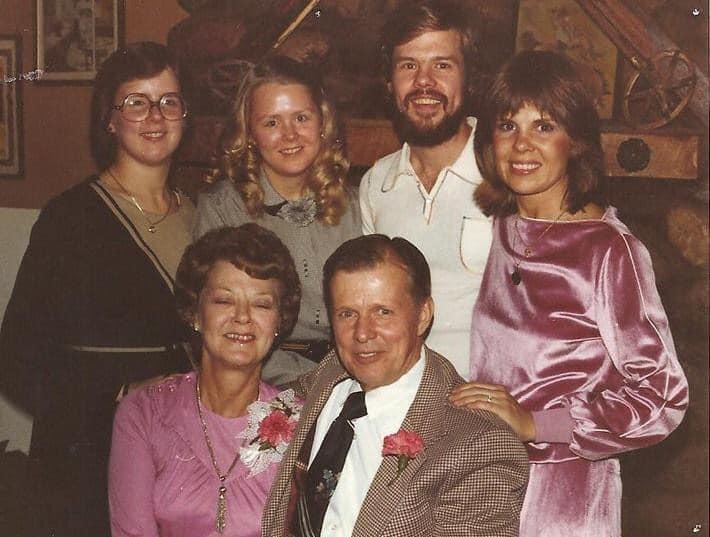Gail Farrand Rager