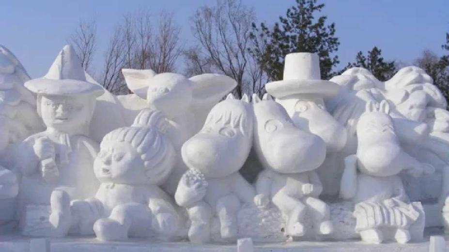 AMAZING SNOW SCULPTURES