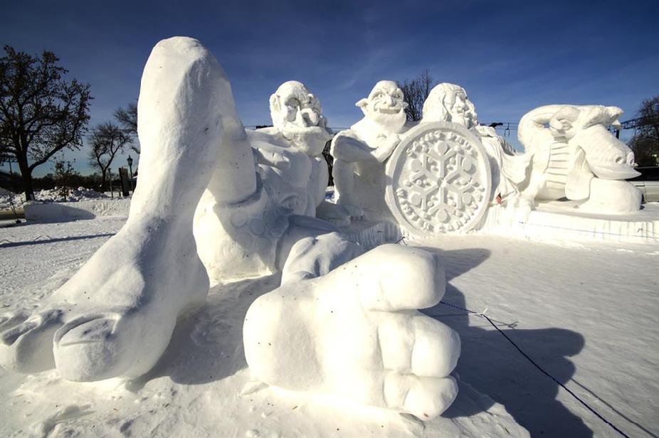 AMAZING SNOW SCULPTURES