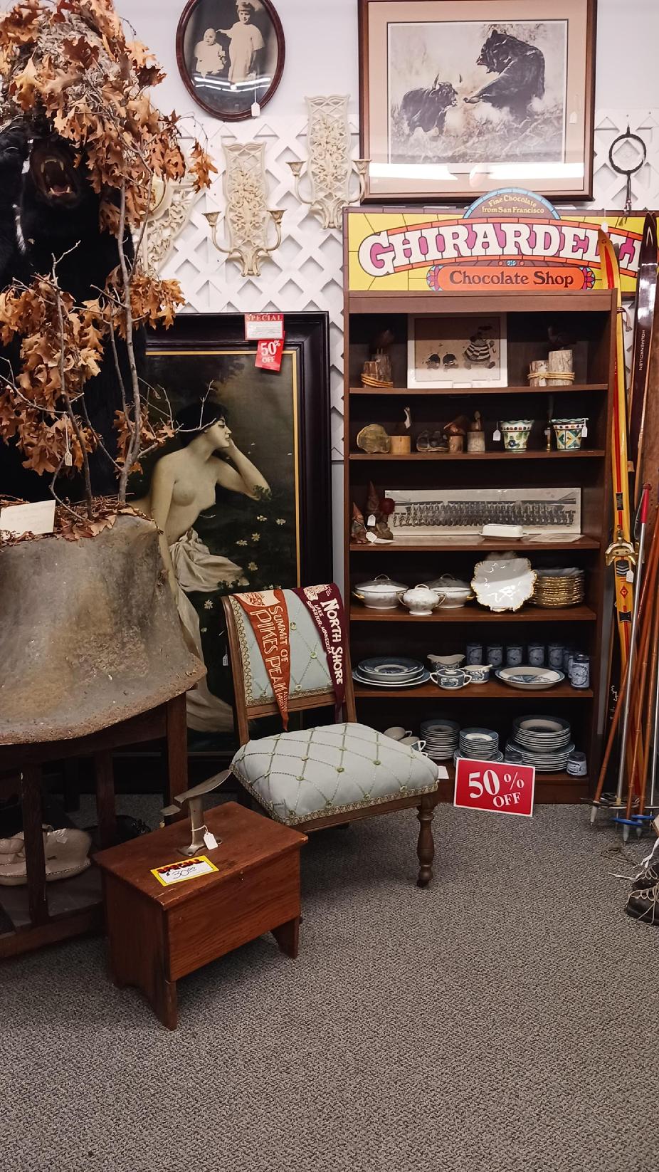 West Saint Paul Antiques