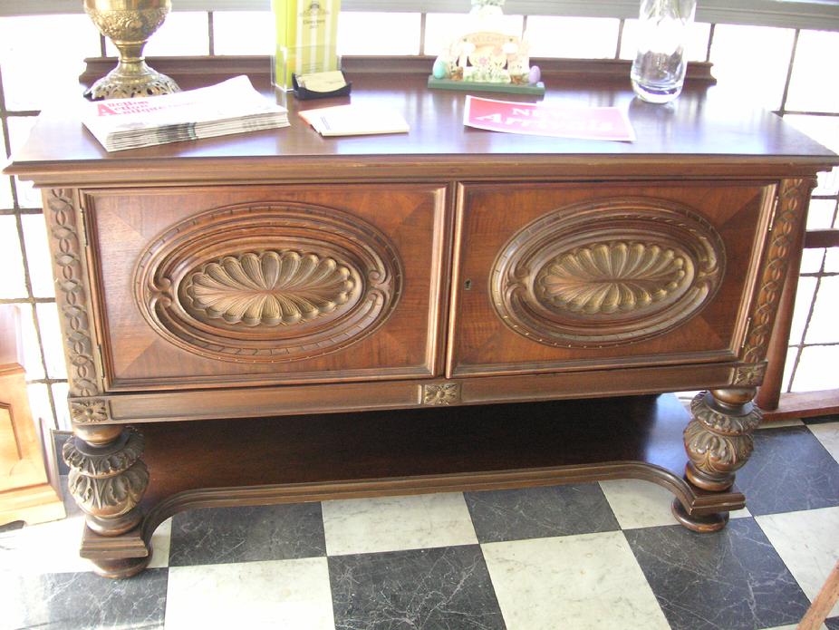 The Hanson House Grand Dining Room Set